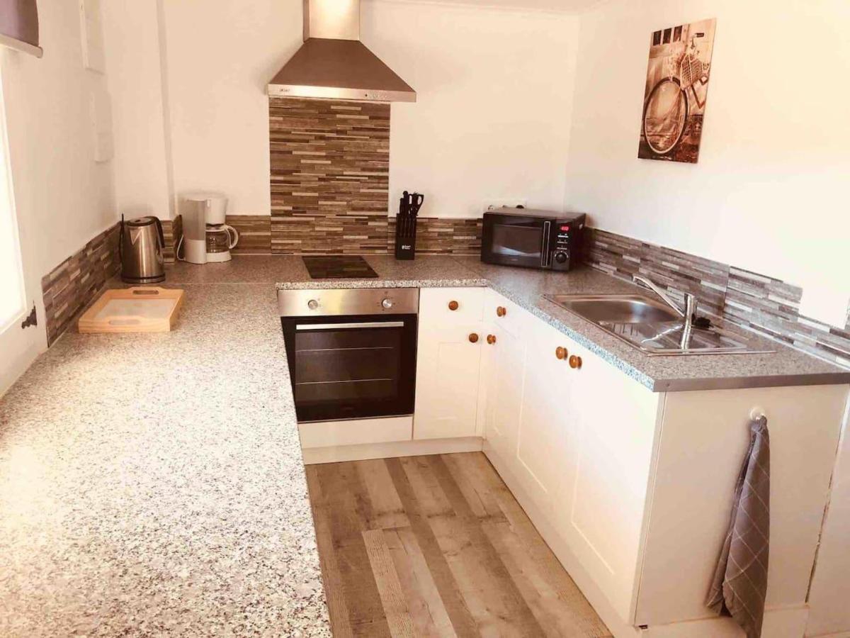 Lovely 2 Bed Apartment In Alcalali Bagian luar foto