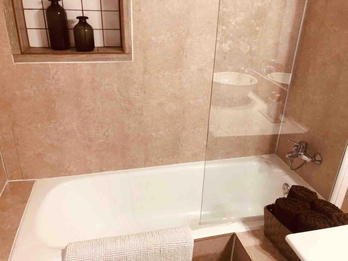Lovely 2 Bed Apartment In Alcalali Bagian luar foto